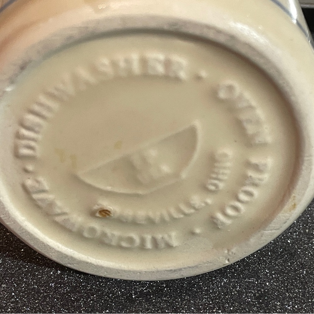 RosevilleOH Pottery Country Goose Heavy Creamer PitcherSalt & Pepper Shakers. - Picture 5 of 16